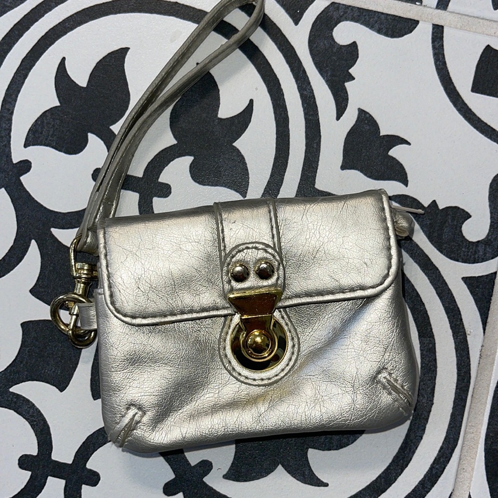 Aldo wristlet
